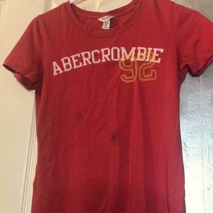 Abercomebie tee.